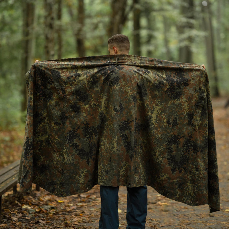 Genuino rifugio dell'esercito tedesco mezzo telone Fleckt. Poncho della tenda in tela impermeabile