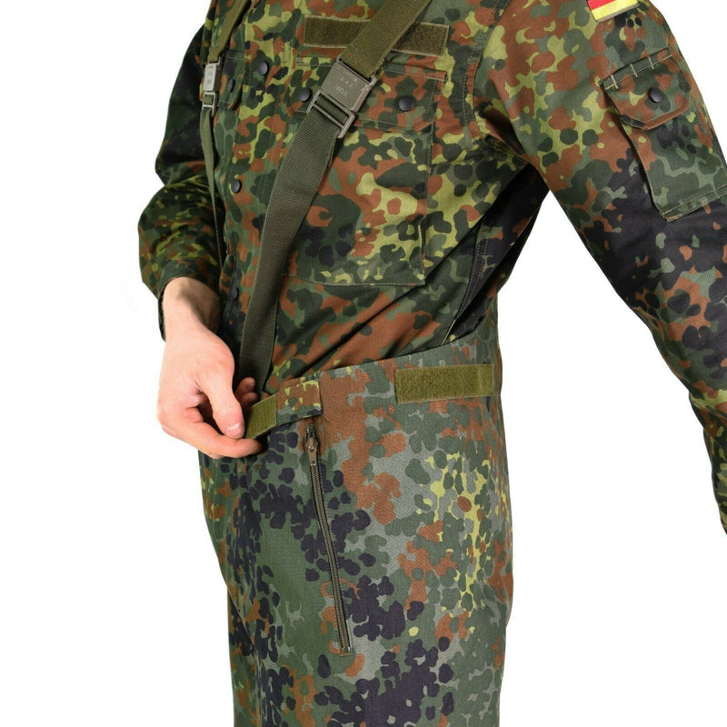 Pantaloni dell'esercito tedesco originale Goretex Bib N Brace Flecktarn Pants Rain complessivo