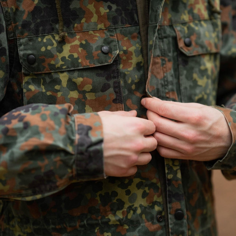 Giacca da campo dell'esercito tedesco originale Parka Emissione militare Flecktarn con cappuccio